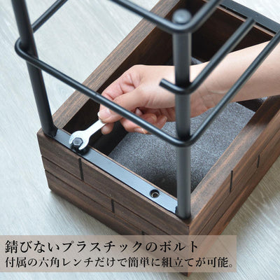 ボルト固定だけの簡単組立となっており、面倒な作業がありません。また、固定用ボルトはプラスチック製を採用し、錆びにくく、しっかり固定してくれます。