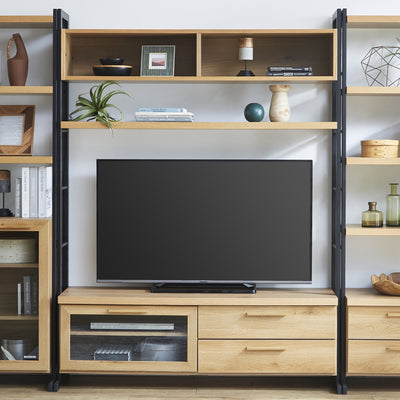 無垢材とブラックアイアンの異素材の組み合わせがお洒落な幅140cmのテレビボードです。